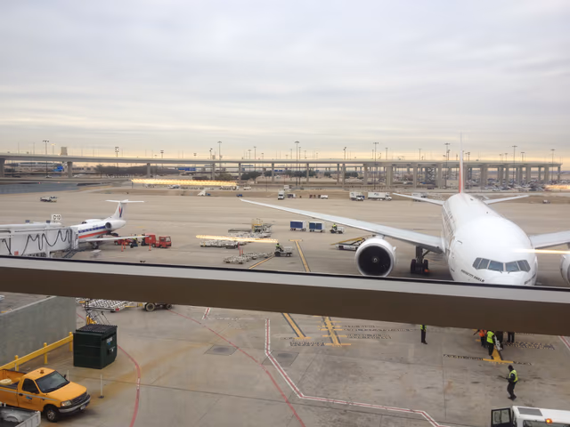 Admirals Club Access: Why Partner Elites Get In and AAdvantage Platinum Does Not