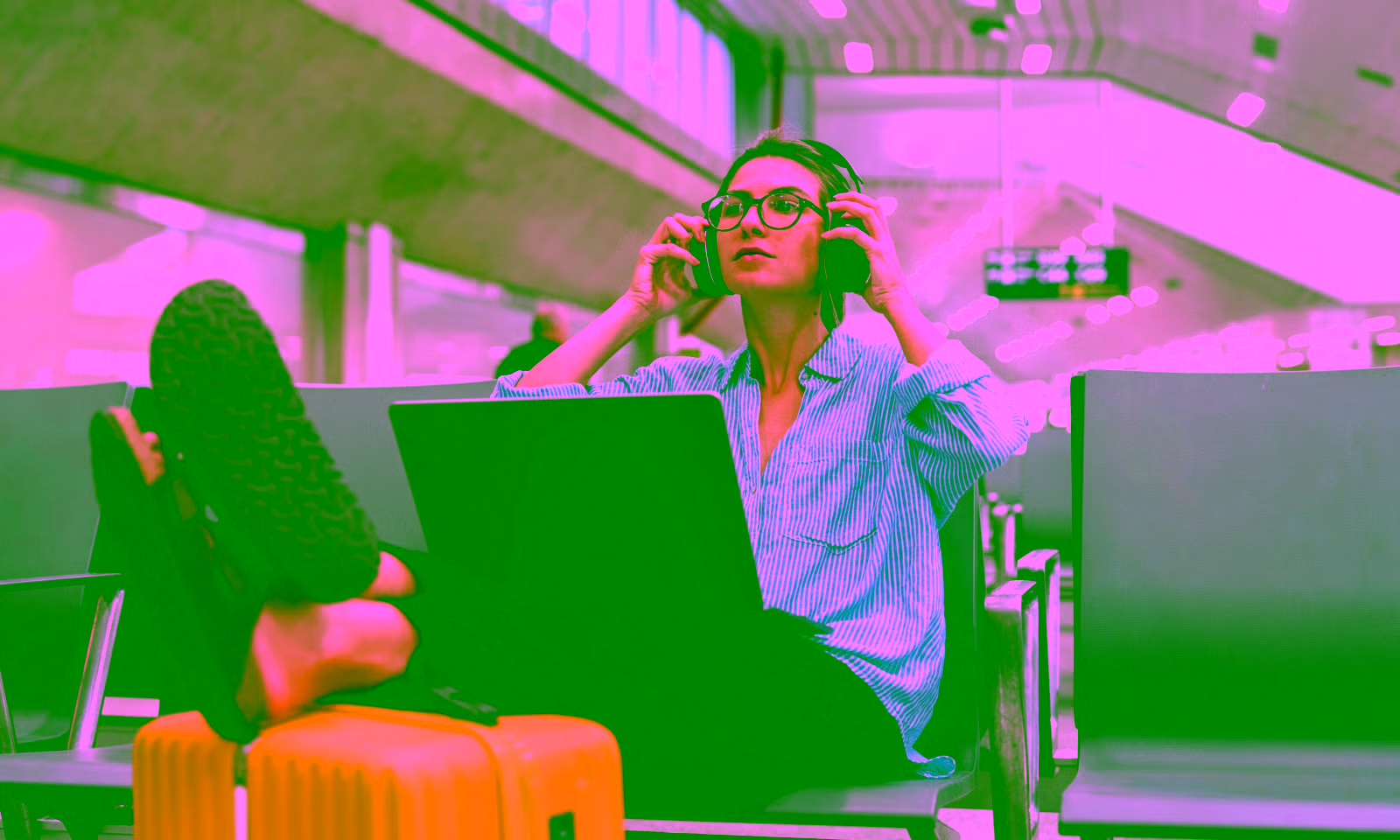Airline WiFi in 2026: How to Get It Free, Where Starlink Is Live, and When It's Worth Paying