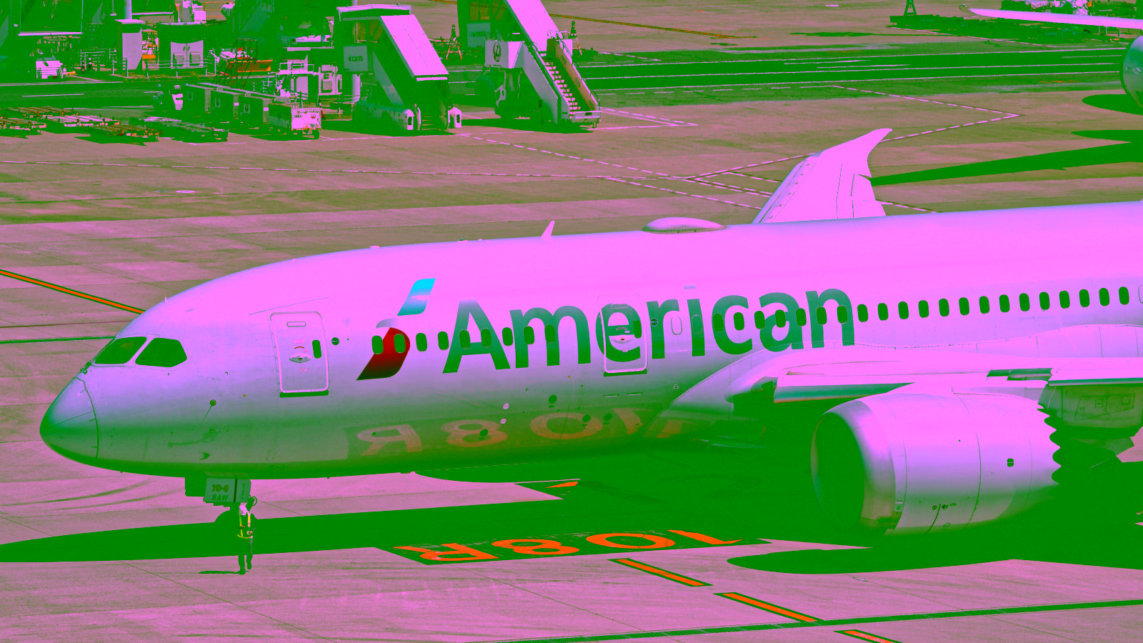 American Airlines Loyalty Points Bonus Promos: When to Chase Them for AAdvantage Status