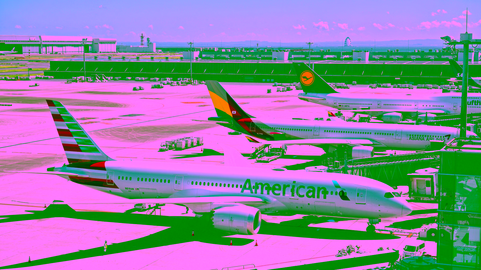 American Airlines Free Domestic WiFi: How It Works in 2026