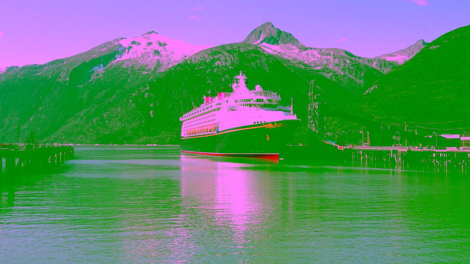 Best Alaska Cruises: Complete Guide to Ships, Routes & Booking with Points