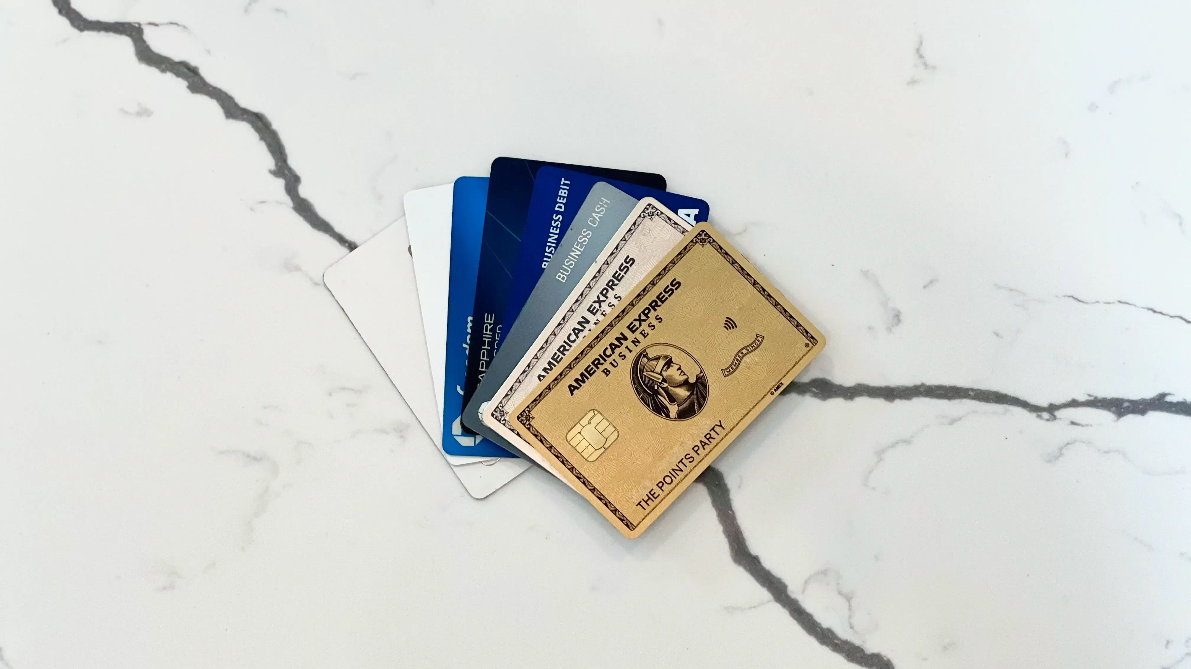 Best Credit Cards for Startups in 2026: From No-Fee to Premium