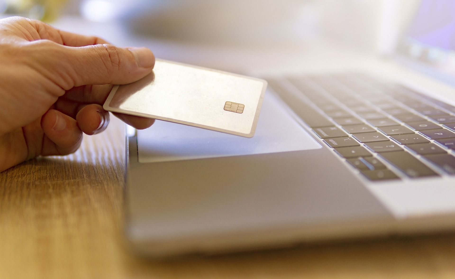 Capital One vs. Chase Credit Cards in 2026: Transfer Partners, Earn Rates, and 5/24