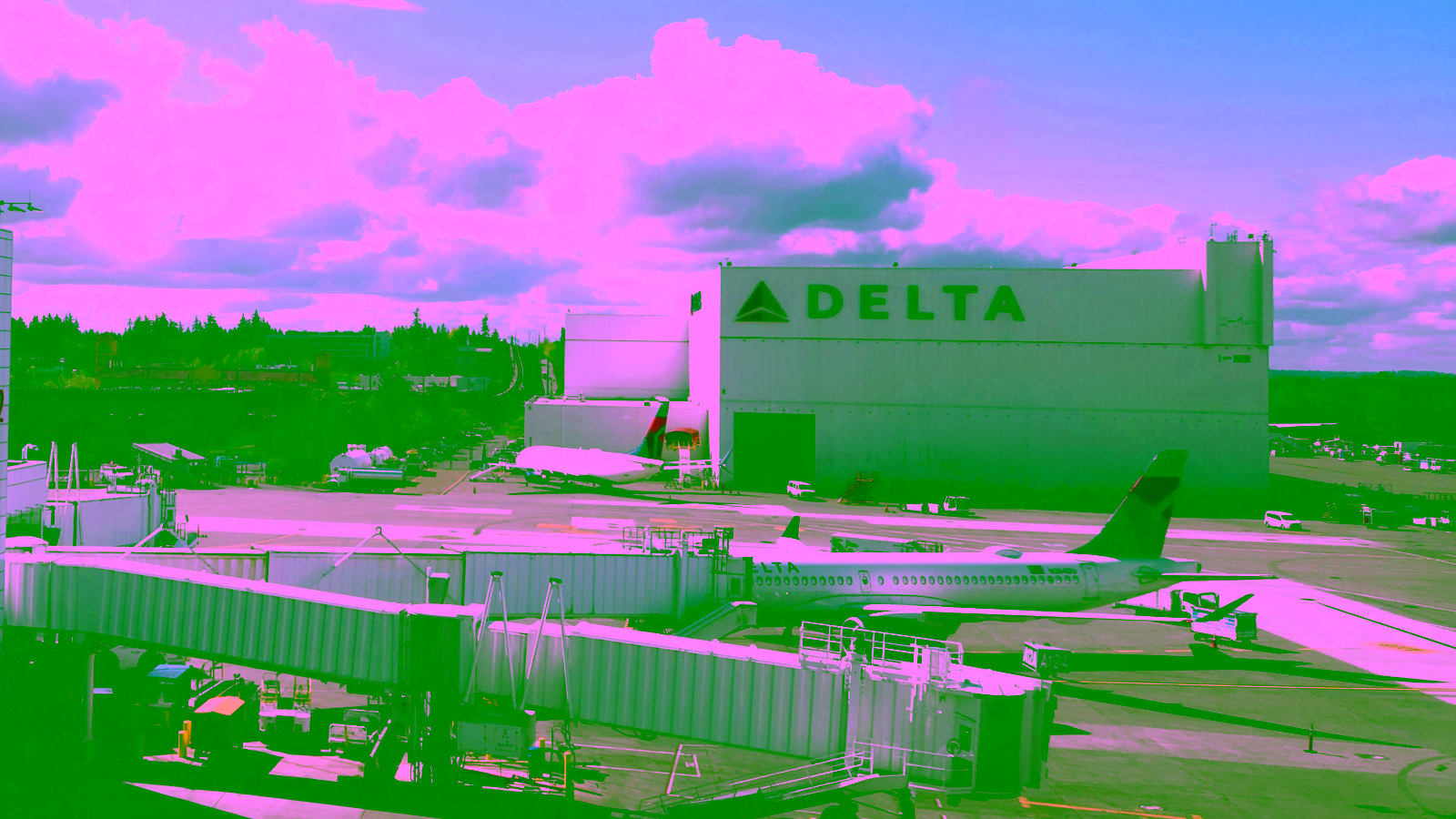 Which Delta SkyMiles Credit Card Is Best? A 2026 Comparison Guide