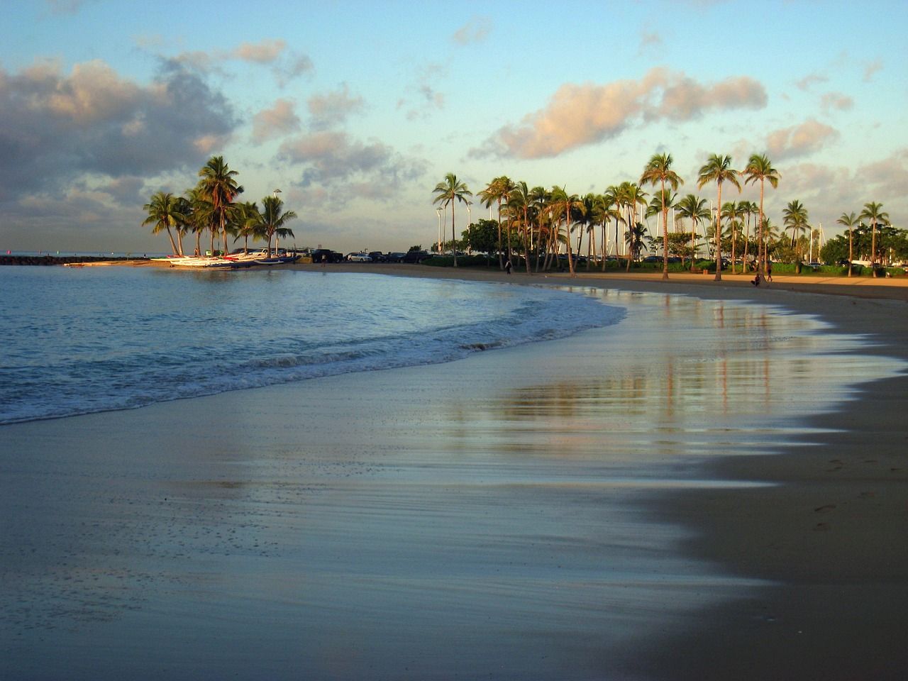 Hyatt Centric Waikiki Beach: A Points and Cash-Math Guide