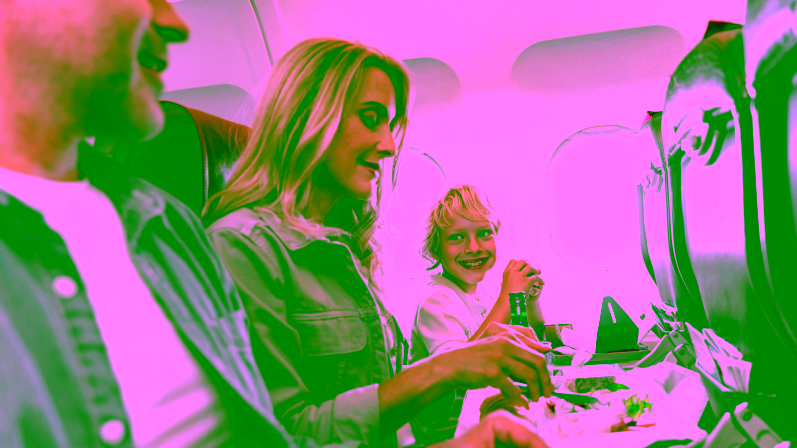 Family Seating on Airlines: How to Guarantee Your Kids Sit With You (2026 Guide)