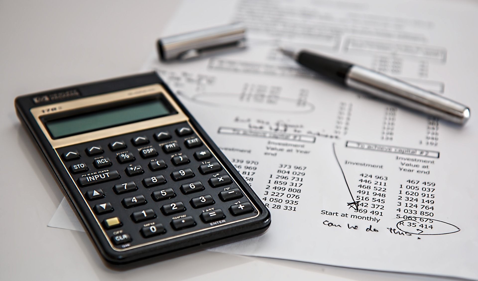 How to Calculate Annual Income for a Credit Card Application in 2026