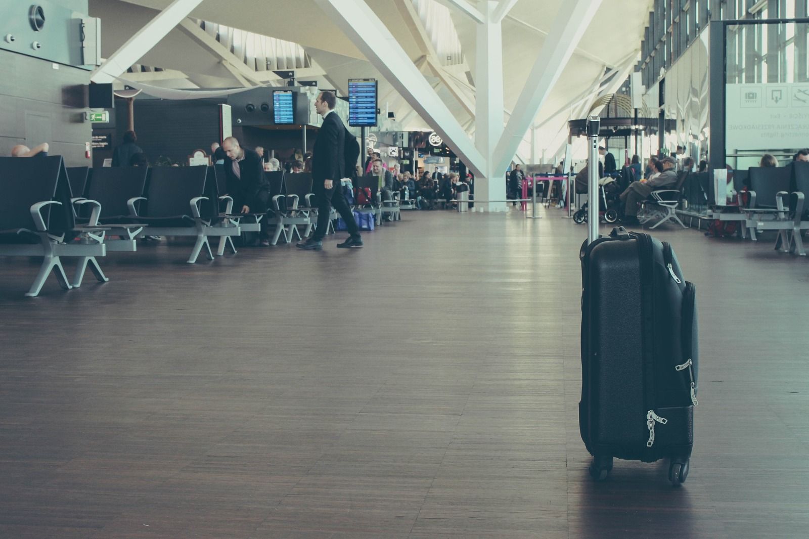 Save Money With These Airlines With Free Carry On