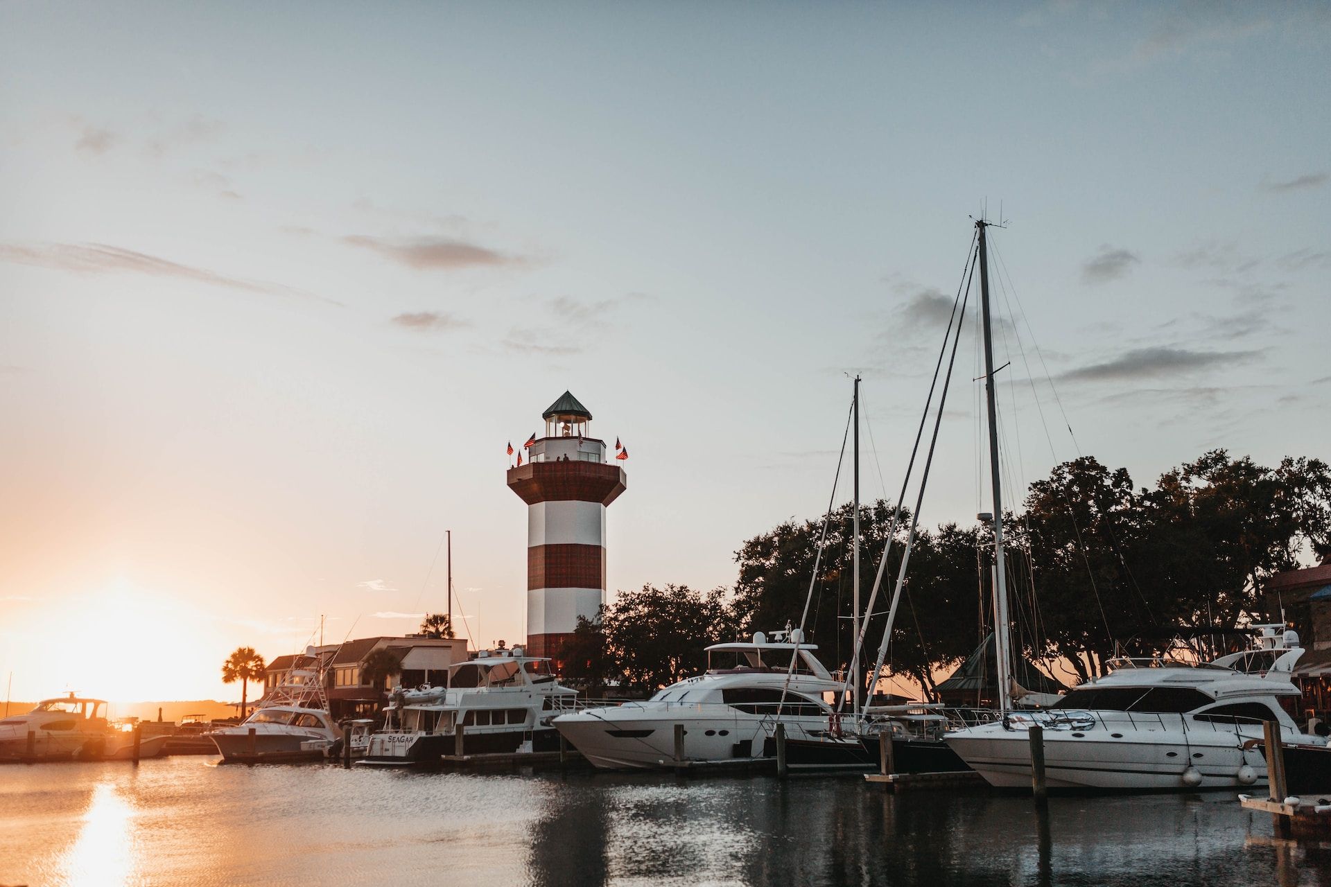 12 Enchanting Small Towns in the U.S. Families Will Love