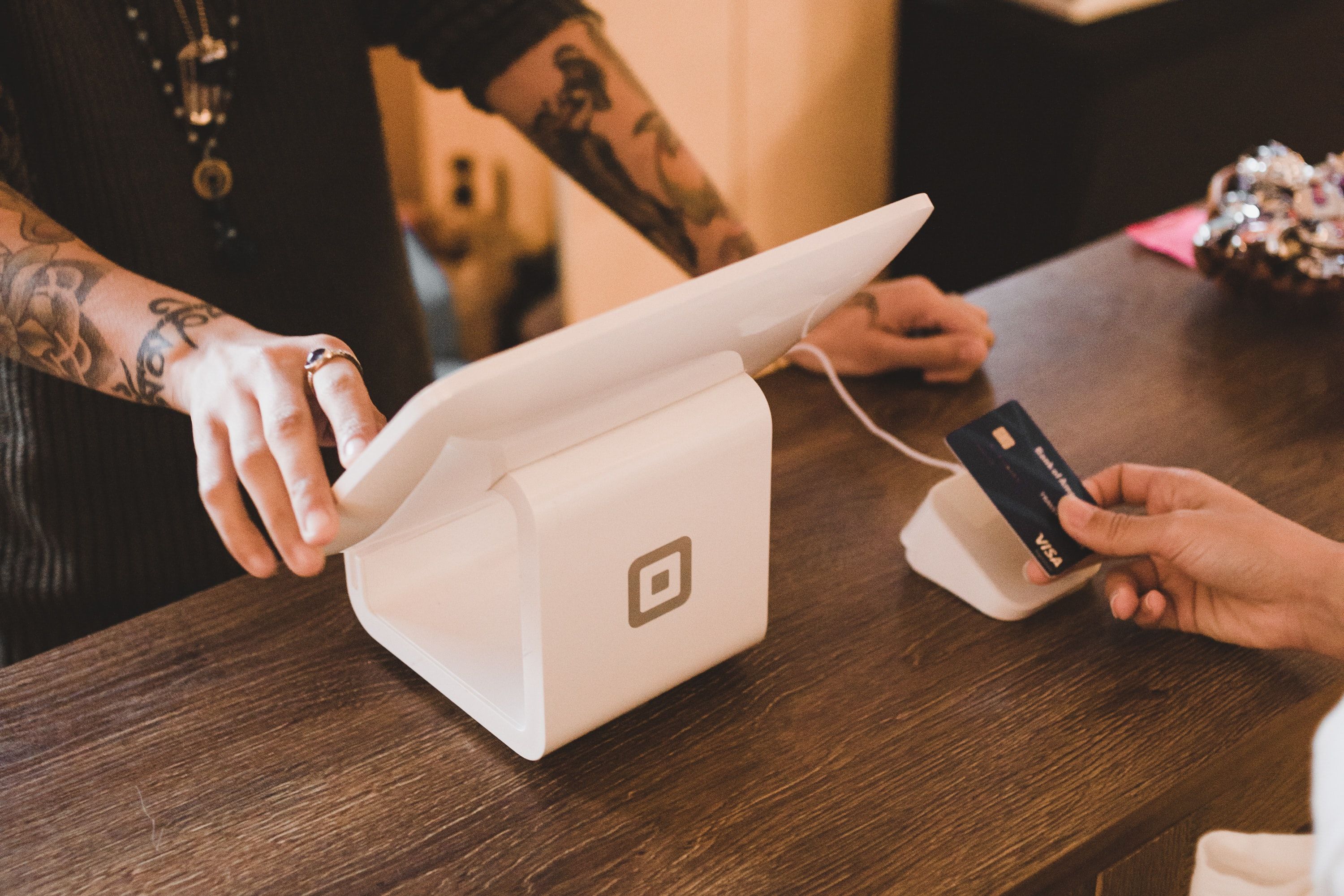 The Best 2% Cash Back Credit Cards in 2026