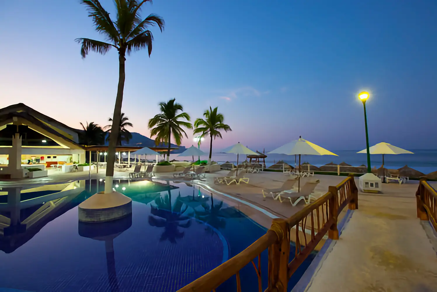 Are Timeshares Worth It? A Cards-and-Points Comparison