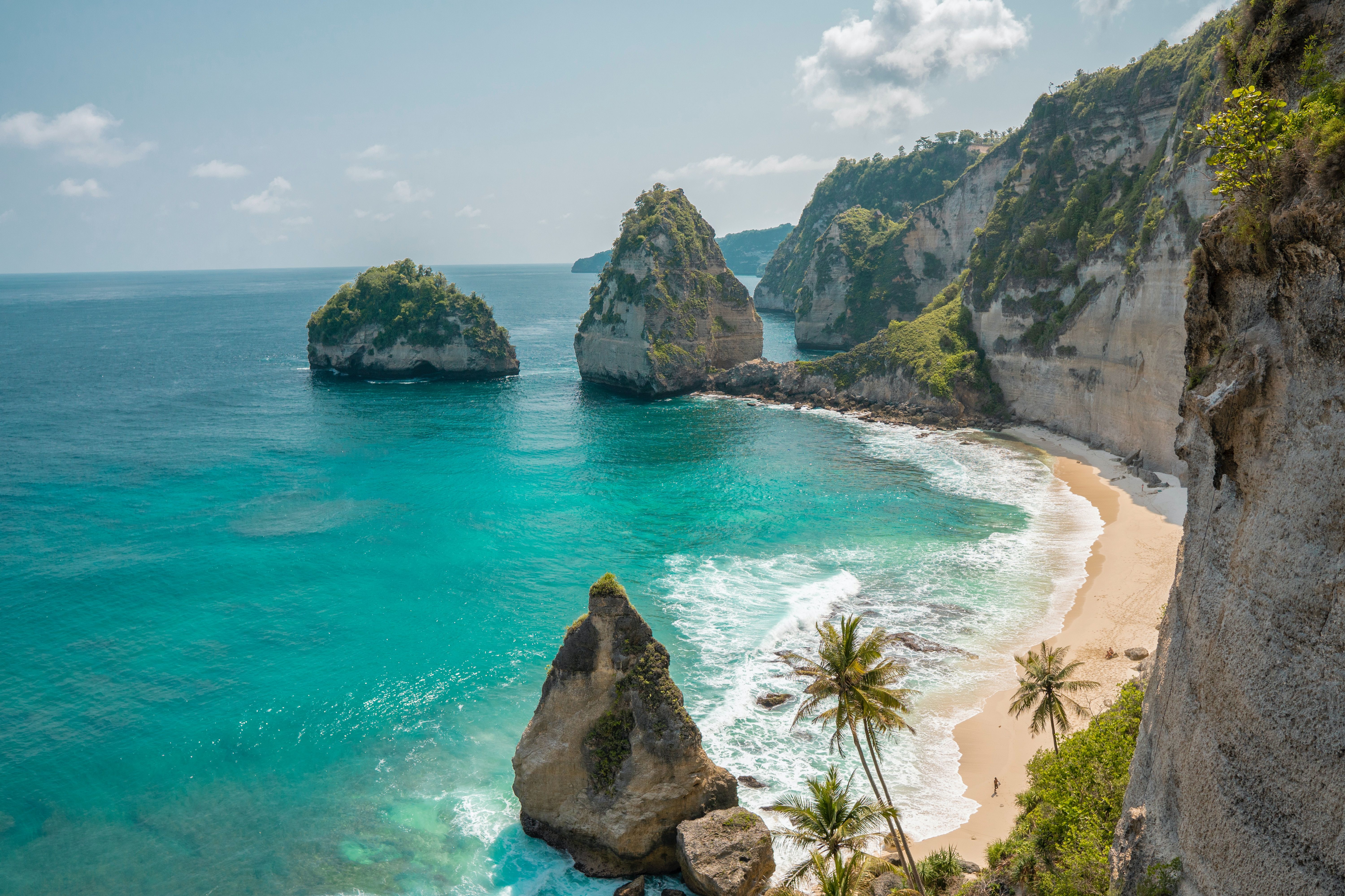 Top 10 Travel Destinations To Explore With Thrifty Traveler