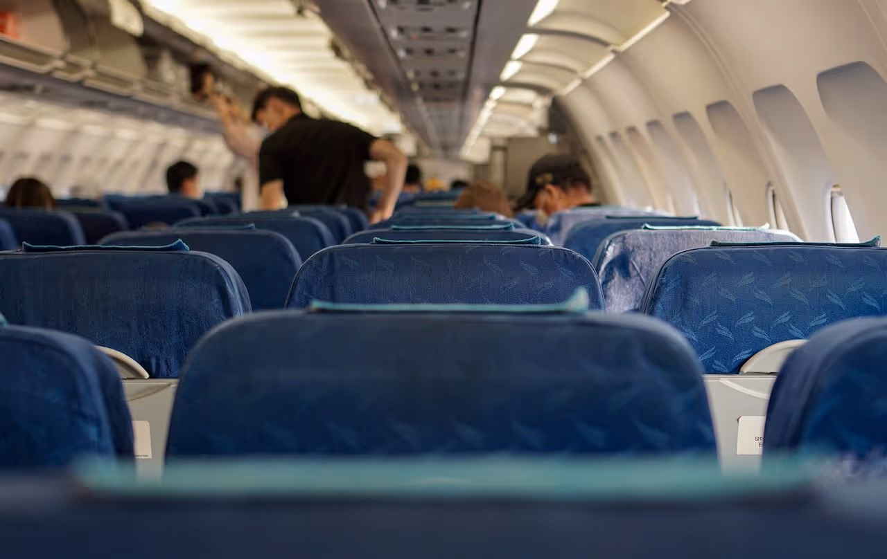 Guide to Using SeatGuru for the Best Airplane Seats